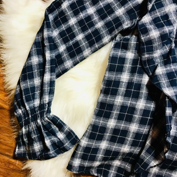 Love Notes Plaid Ruffle Flannel Blouse M - Picture 2 of 8